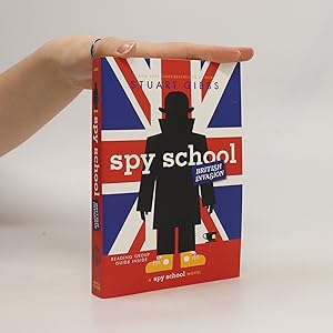 Bild des Verkufers fr Spy School British Invasion zum Verkauf von Bookbot