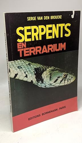 Serpents en terrarium