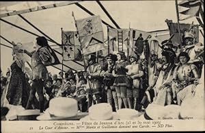 Bild des Verkufers fr Ansichtskarte / Postkarte Compigne Oise, Feste zu Ehren von Jeanne d'Arc, Der Hof der Liebe, die Mante-Schwestern zum Verkauf von akpool GmbH