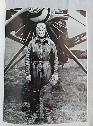 Imagen del vendedor de HELENE BOUCHER PILOTE DE FRANCE a la venta por Librairie RAIMOND