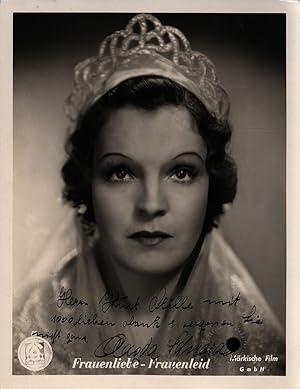 "Frauenliebe - Frauenleid". [1937]. [Signierte Original-Porträtfotografie / signed original photo...