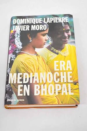 Imagen del vendedor de Era medianoche en Bhopal a la venta por Alcan Libros