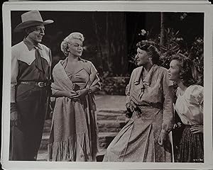 Bild des Verkufers fr Mr. Imperium 8 x 10 Still 1951 Lana Turner, Marjorie Main, Debbie Reynolds, Ezio Pinza! zum Verkauf von AcornBooksNH