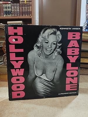 Image du vendeur pour HOLLYWOOD BABYLONE (Hollywood Babylon). Première édition / First edition. mis en vente par LLIBRERIA KEPOS-CANUDA