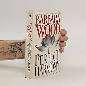 Immagine del venditore per Perfect Harmony venduto da Bookbot