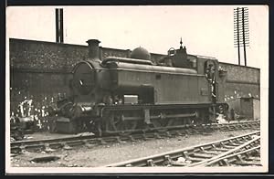 Postcard Dampflokomotive mit Lokführer auf dem Führerstand