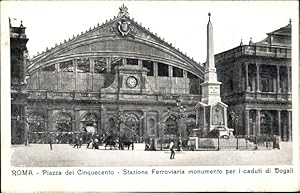 Bild des Verkufers fr Ansichtskarte / Postkarte Roma Rom Lazio, Piazza dei Cinquecento, Stazione Ferroviaria, Monumento zum Verkauf von akpool GmbH