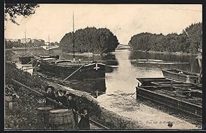 Carte postale Isnières, Vue sur le Pont de Clichy, bateau à vapeur