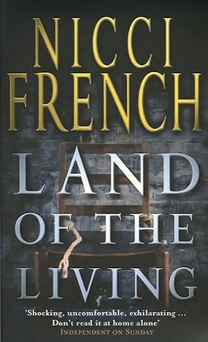 Immagine del venditore per Land of the living - Nicci French venduto da Book Hmisphres