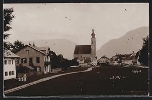 Bild des Verkufers fr Ansichtskarte Anger, Ortspartie mit Kirche und Bergen zum Verkauf von Bartko-Reher