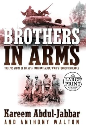 Immagine del venditore per Brothers in Arms (Random House Large Print) venduto da ZBK Books
