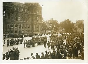 Foto Paris IV., Die Pfadfinder versammelten sich auf dem Place de lHotel de Ville, 1913
