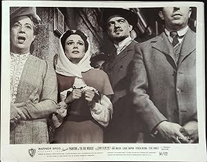 Image du vendeur pour Phantom of the Rue Morgue 8 X 10 Still 1954 Karl Malden, Patricia Medina! mis en vente par AcornBooksNH