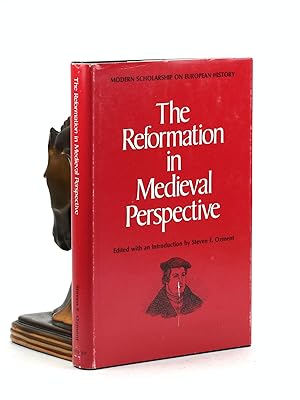 Imagen del vendedor de The Reformation In Medieval Perspective (Modern Scholarship on European History) a la venta por Arches Bookhouse