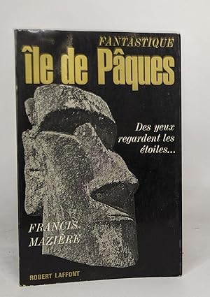 Fantastique île de Paques. Des yeux regardent les étoiles