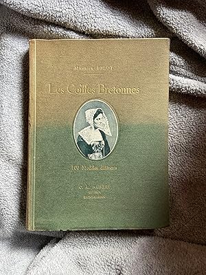 Seller image for Les coiffes bretonnes - 100 modles diffrents for sale by Breizh56
