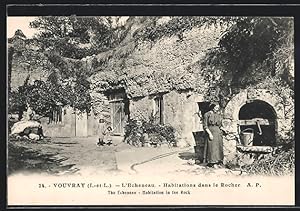 Carte postale Vouvray, L`Echeneau, Habitations dans le Rocher