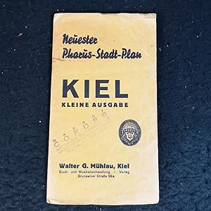 Bild des Verkufers fr Neuester Pharus-Stadt-Plan Kiel. Kleine Ausgabe. Wissenswerte Angaben fr Einheimische und Fremde mit Hinweis auf den Pharus-Plan von Kiel. Mastab 1 : 13 000 zum Verkauf von ANTIQUARIAT Franke BRUDDENBOOKS