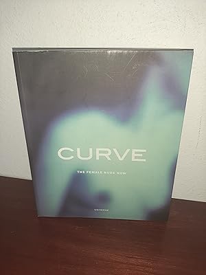 Immagine del venditore per Curve: The Female Nude Now venduto da AwardWinningBooks
