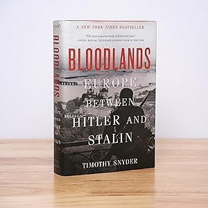 Imagen del vendedor de Bloodlands: Europe Between Hitler and Stalin a la venta por City Lights Bookshop