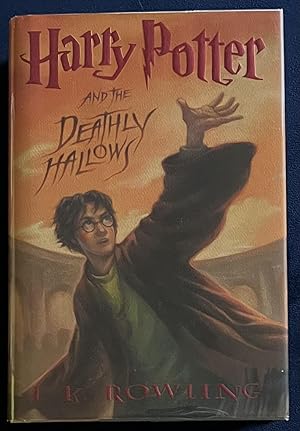 Bild des Verkäufers für Harry Potter And The Deathly Hallows zum Verkauf von Courtside Books