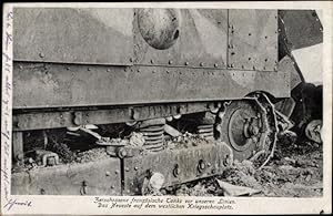 Ansichtskarte / Postkarte Zerschossene französische Tanks vor deutschen Linien, Panzer, westliche...