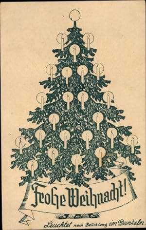 Ansichtskarte / Postkarte Frohe Weihnachten, Tannenbaum, leuchtet nach Belichtung im Dunkeln, Fel...