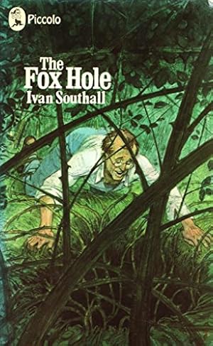 Bild des Verkufers fr Fox Hole (Piccolo Books) zum Verkauf von WeBuyBooks