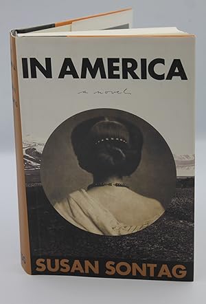 Imagen del vendedor de In America a la venta por Genesee Books