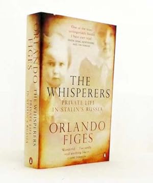 Imagen del vendedor de The Whisperers : Private Life in Stalin's Russia a la venta por Adelaide Booksellers