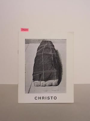 Image du vendeur pour Christo. Collages and Drawings. Katalog zur Ausstellung in den Galerien: Hatton Gallery, Newcastle September 27-October 27, 1974 und Annely Juda Fine Art, November 12-December 21, 1974. mis en vente par Kunstantiquariat Rolf Brehmer