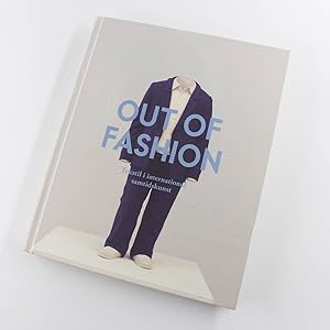 Bild des Verkufers fr Out of fashion : tekstil i international samtidskunst book by Mads Damsbo??Janis Jefferies?Birgitte Anderberg zum Verkauf von West Cove UK