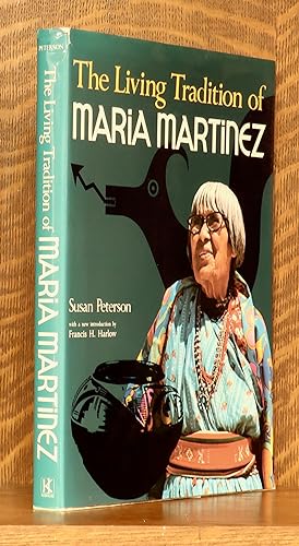 Imagen del vendedor de THE LIVING TRADITION OF MARIA MARTINEZ a la venta por Andre Strong Bookseller