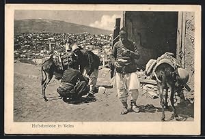 Ansichtskarte Veles, Hufschmiede mit Blick auf die Stadt