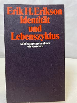 Bild des Verkufers fr Identitt und Lebenszyklus : 3 Aufstze. bers. von Kte Hgel / Suhrkamp-Taschenbuch Wissenschaft ; 16 zum Verkauf von Antiquariat Bler