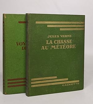 Image du vendeur pour Lot de 2 histoires de Jules Verne: La chasse au mtore / Voyage au centre de la terre mis en vente par crealivres