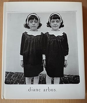 Immagine del venditore per Diane Arbus: An Aperture Monograph venduto da Paule Leon Bisson-Millet