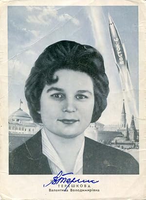 Valentina Vladimirovna Tereshkova Autograph | signed vintage photographs