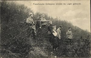 Ansichtskarte / Postkarte Französische Kriegsgefangene werden ins Lager gebracht, I WK