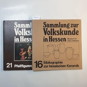 Seller image for Sammlung zur Volkskunde in Hessen Museum im Alten Rathaus (2 Hefte) / Bd., 16: Bibliographie zur hessischen Keramik u. Bd., 21: Pfeiffiguren aus Europa for sale by Gebrauchtbcherlogistik  H.J. Lauterbach