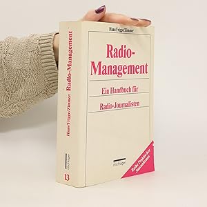 Bild des Verkufers fr Radio-Management zum Verkauf von Bookbot