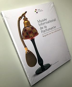 Musée international de la parfumerie Regards sur les collections