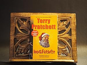 Seller image for Hogfather for sale by Strange Aeon Books