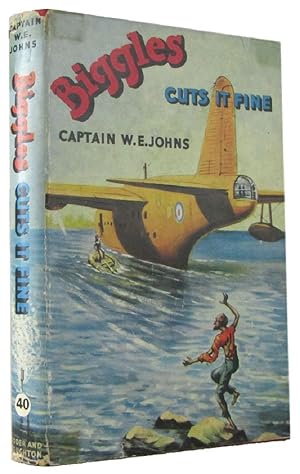 Bild des Verkufers fr BIGGLES CUTS IT FINE zum Verkauf von Kay Craddock - Antiquarian Bookseller