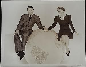Image du vendeur pour It's a Wonderful World 8 X 10 Still 1939 James Stewart & Claudette Colbert! mis en vente par AcornBooksNH