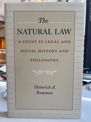 Imagen del vendedor de The Natural Law: A Study in Legal and Social History and Philosophy a la venta por Fundus-Online GbR Borkert Schwarz Zerfa