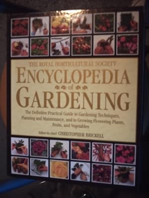 Imagen del vendedor de The Royal Horticultural Society Encyclopedia Of Gardening a la venta por WeBuyBooks