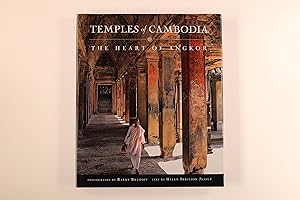 Bild des Verkufers fr TEMPLES OF CAMBODIA. The Heart of Angkor zum Verkauf von INFINIBU KG