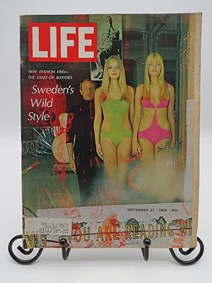 Imagen del vendedor de LIFE MAGAZINE - SEPTEMBER 27, 1968 (SWEDEN'S WILD STYLE - THE LAND OF BLONDES) Sweden's Wild Style a la venta por Sage Rare & Collectible Books, IOBA
