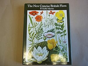 Imagen del vendedor de The New Concise British Flora. a la venta por Carmarthenshire Rare Books